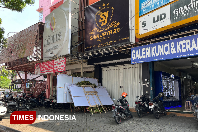 Mall Baru vs Tradisi Parcel Lebaran: Siapa yang Akan Menang di Cilacap?